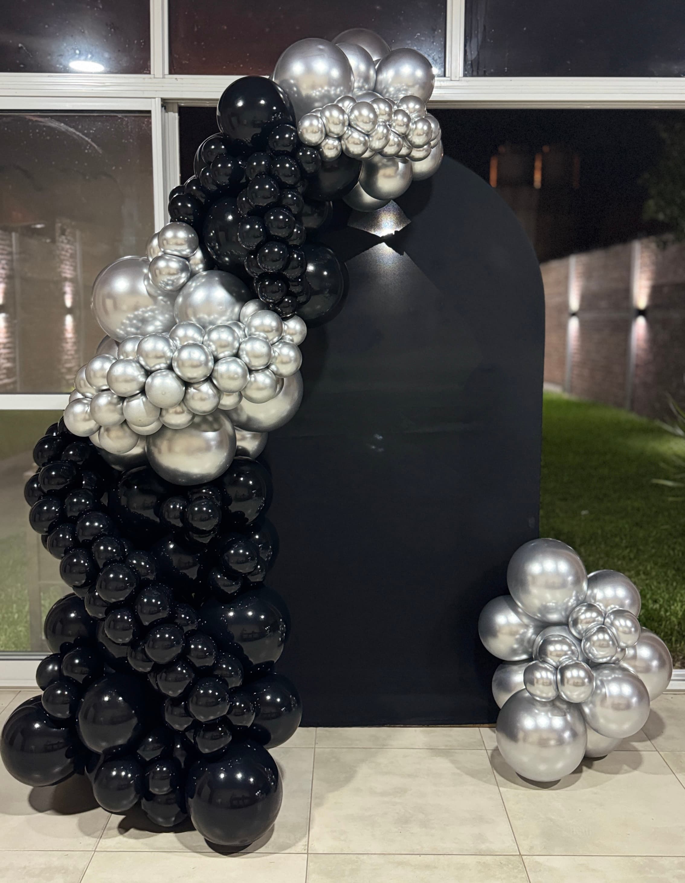 Classic Organic Balloon Garland