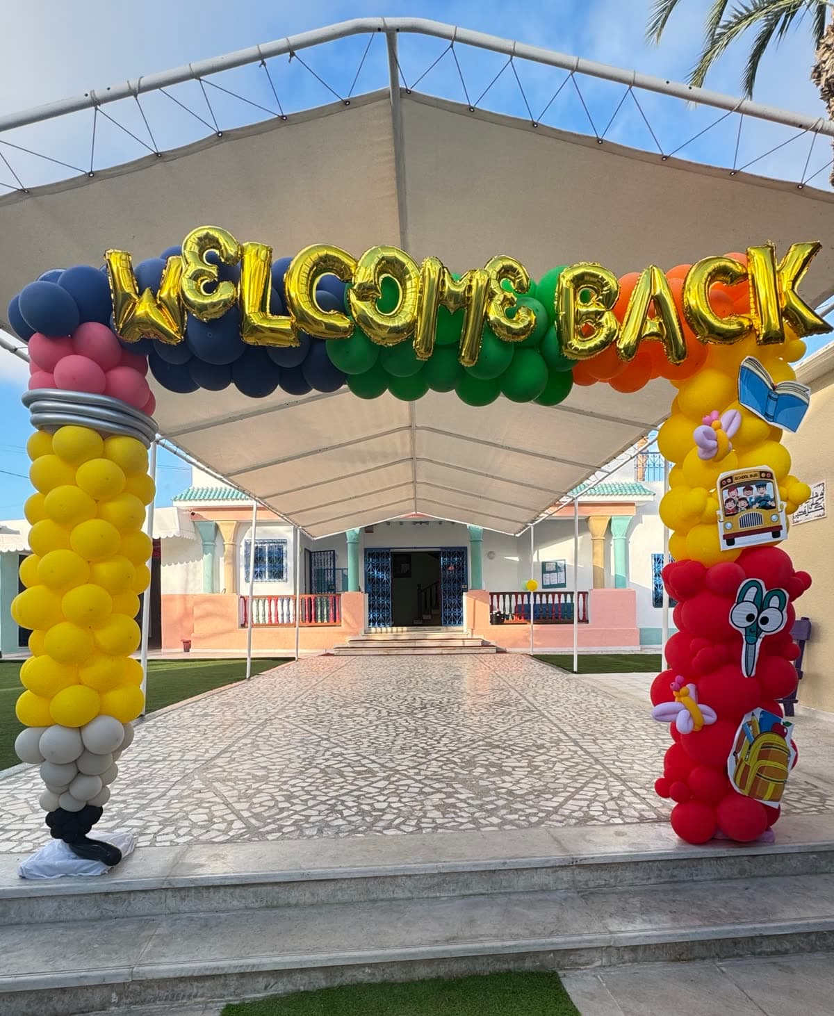 Welcome Back to School Balloon Arch